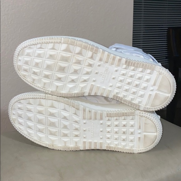 Valentino Garavani padded collar hi top sneakers - Picture 3 of 11